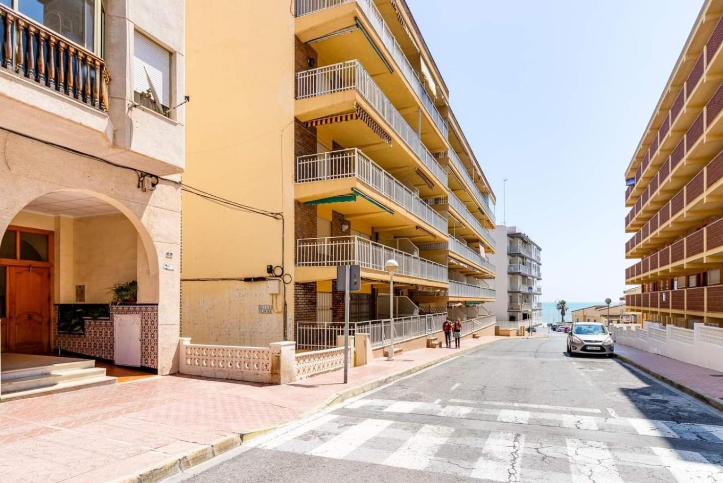 Excelente apartamento vacacional en Guardamar a unos pasos de la playa, calle Paraguay Guardamar del Segura Exterior foto